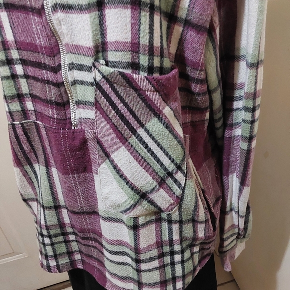 🌺 Like New Boohoo Man Flannel Pull-on Shacket - Picture 3 of 15